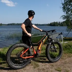 E-fatbike vuokraus Laajavuoressa ruskan aikaan